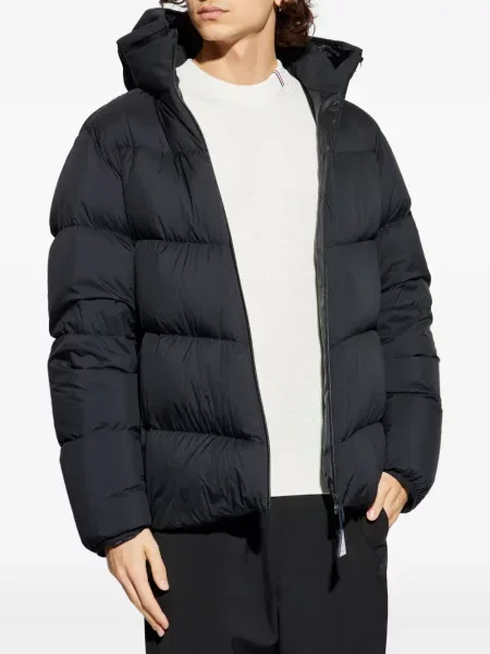 Geacă cu puf Moncler cu glugă negru