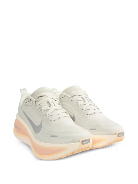 Sneakerși Nike Vomero cu model leopard din piele de căprioară roșu