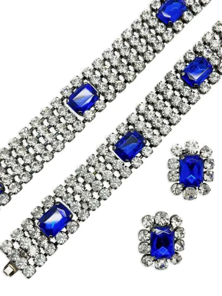 Обеци Jennifer Gibson Jewellery с кристали синьо