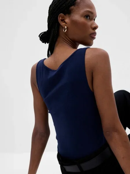 GAP Top bleumarin negru