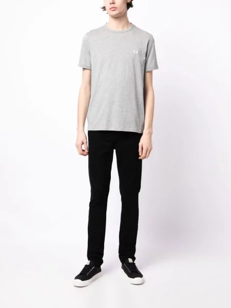 Siuvinėtas marškinėliai Fred Perry pilka