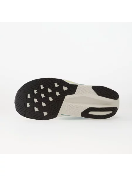 Superge New Balance FuelCell zelena