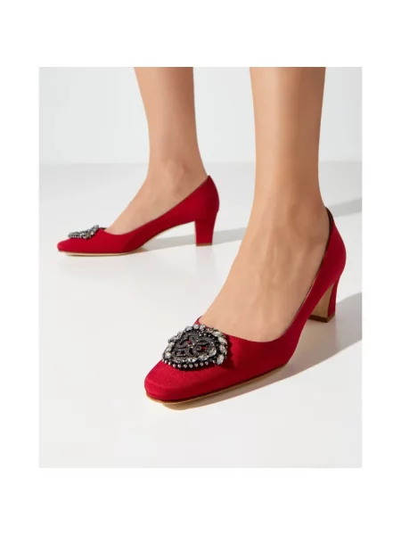 Czółenka Manolo Blahnik skórzana czerwona