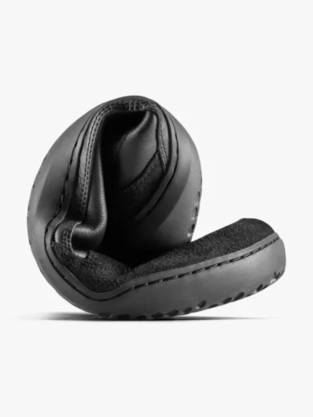 Кожаные кроссовки Vivobarefoot