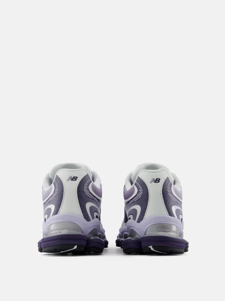 Кроссовки New Balance фиолетовые