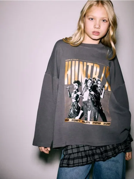 Reserved Tricou KPop Demon Hunters™ gri-închis gri