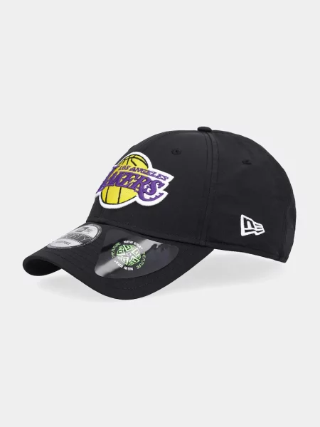 Шапка с козирка New Era 0 черно