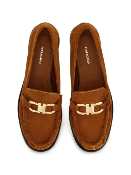 Mocasini Ferragamo maro