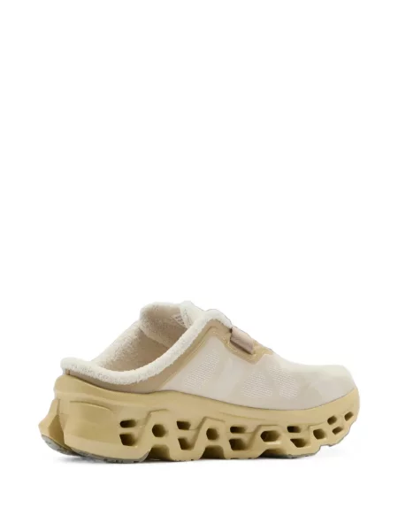 Sneaker On