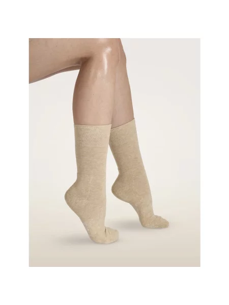 Skarpety Wolford beżowe
