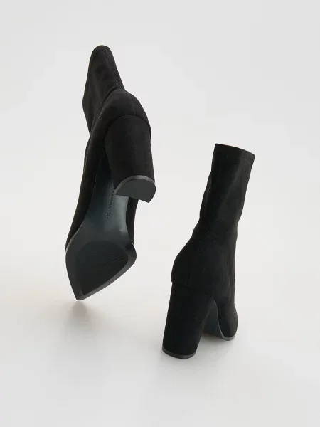 Замшевые ботильоны Reserved черные