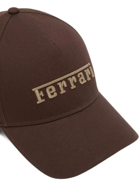 Șapcă Ferrari cu broderie maro