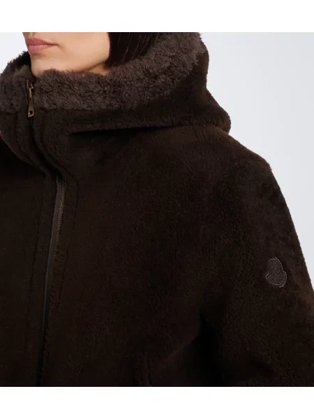 Geacă cu puf Moncler din piele de oaie maro