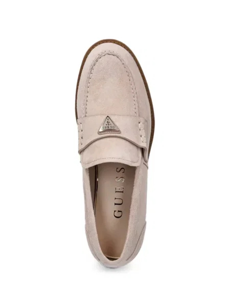 Szarvasbőr loafer Guess autogrammal