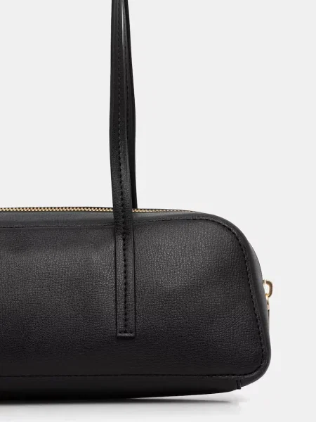 Calvin Klein Válltáskák fekete