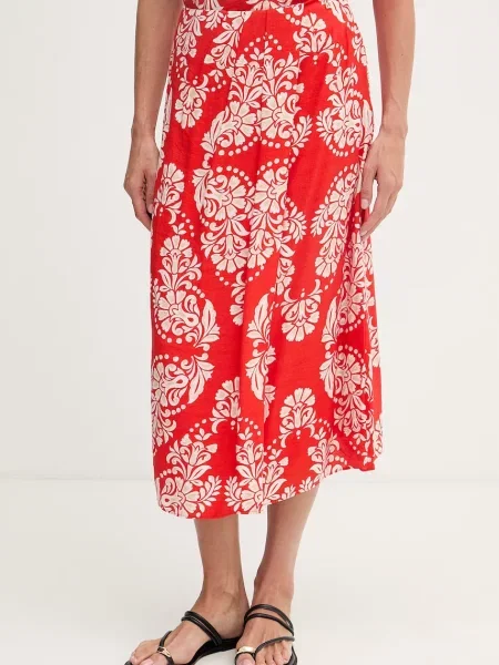 Lola Casademunt spódnica z czerwona