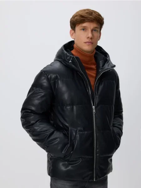 Стеганая кожаная куртка Reserved черная