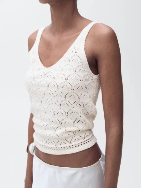 Топ MANGO молочний