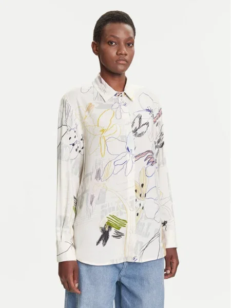 Класическа блуза Desigual бежово