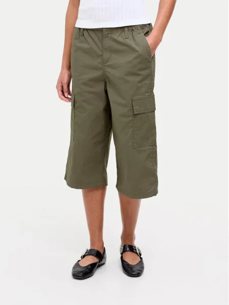 JJXX Pantaloni capri Olga Straight Fit verde