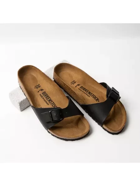 Birkenstock Šlepetės Madrid juoda