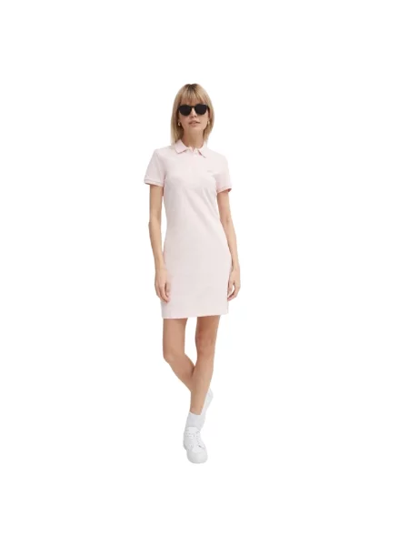 Dzianinowa sukienka Lacoste z krótkim rękawem różowa