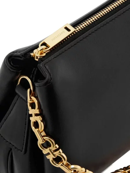 Colier Ferragamo negru