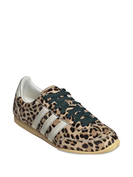 Тениска Adidas на райета с V-образно деколте зелено