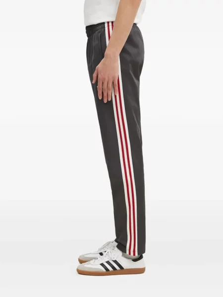 Spodnie cargo Adidas w paski z nadrukiem czarne