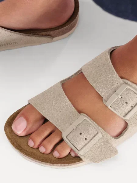 Шкіряні шльопанці Birkenstock Arizona