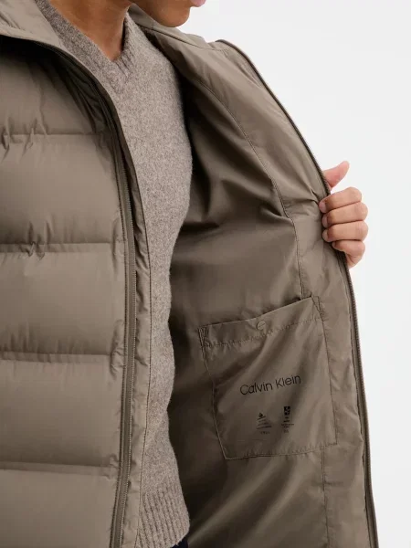 Calvin Klein pehelydzseki barna