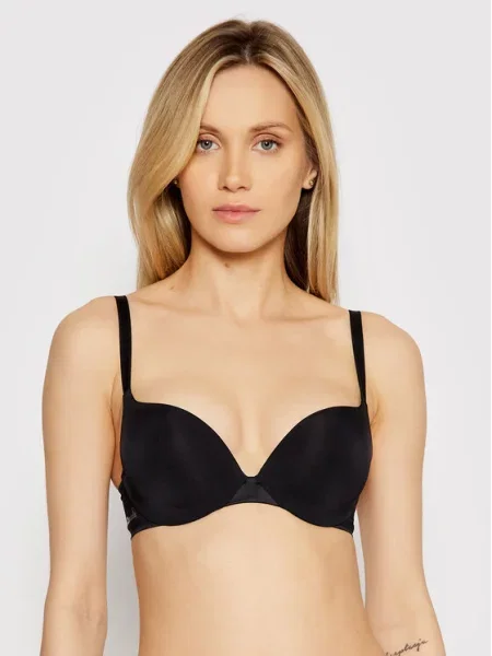 Chantelle Grudnjak push-up Essential crna