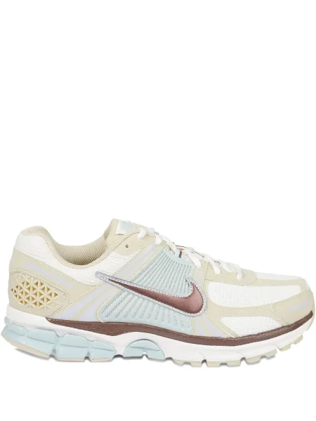 Sneakerși Nike Vomero