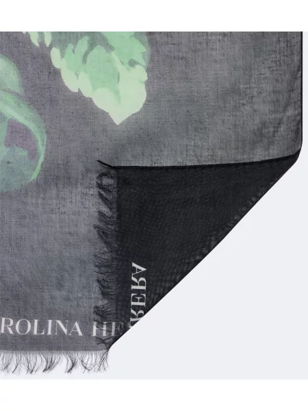 Fular Carolina Herrera cu model floral negru