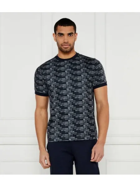 Tricou