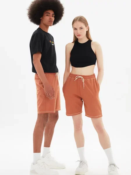 Bermudy Trendyol czerwone