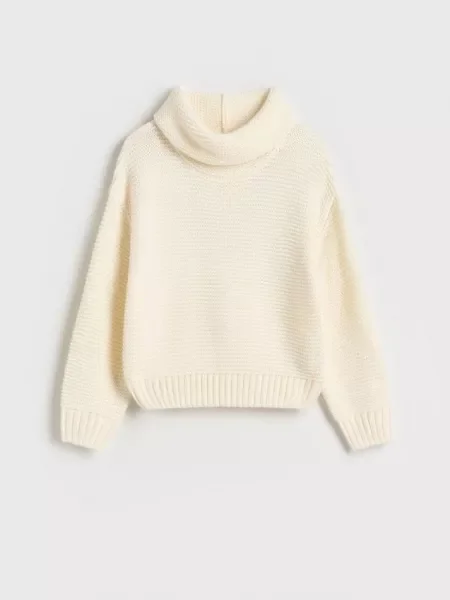 Reserved Светр із широким коміром-гольф кремовий 