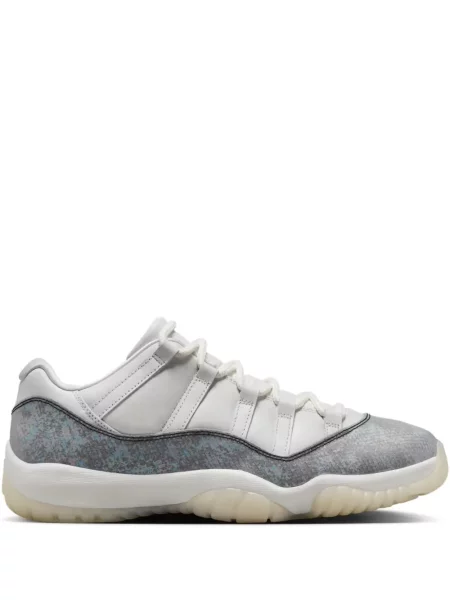 Sneakerși Jordan cu model piele de șarpe alb