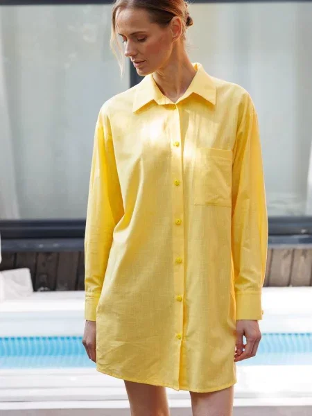 Легкое домашнее платье-рубашка жовта