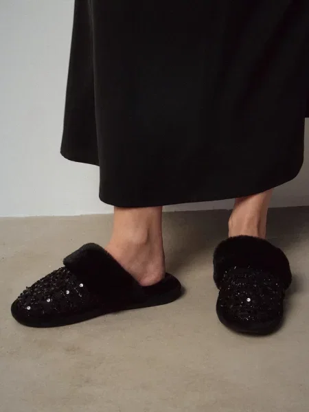 Пантофи Medicine черно