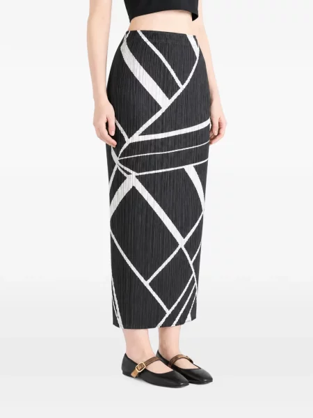 Миди пола Pleats Please Issey Miyake с принт черно