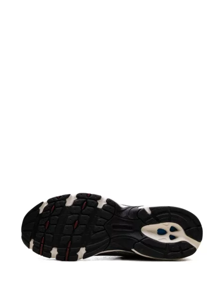Sneakerși New Balance din piele de căprioară alb