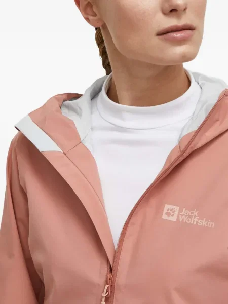 Geacă Jack Wolfskin cu glugă roz