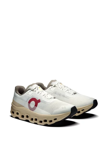 Sneakerși On