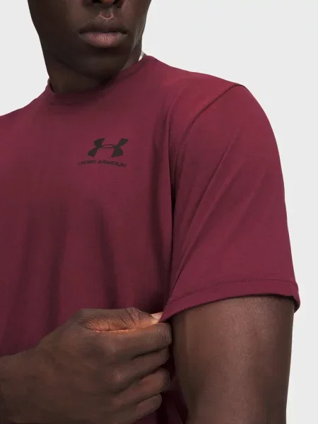 Футболка Under Armour красная