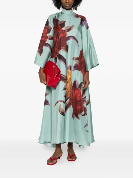 Rochie maxi La Doublej cu model floral cu imagine de costum albastru