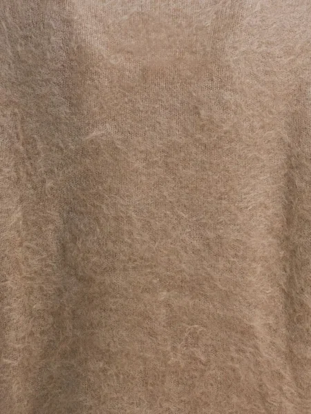 Tricou R2w cu decolteu în V scurt