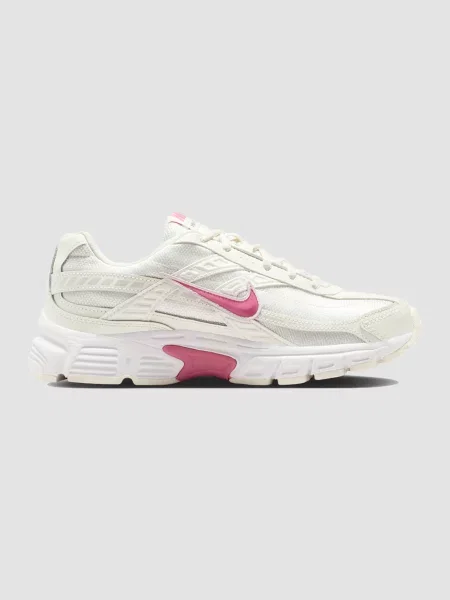 Повседневные кроссовки Nike белые