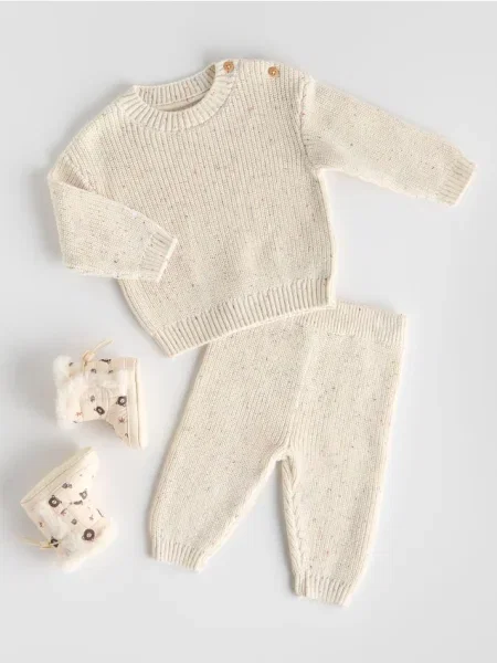 Reserved Compleu din jerseu crem