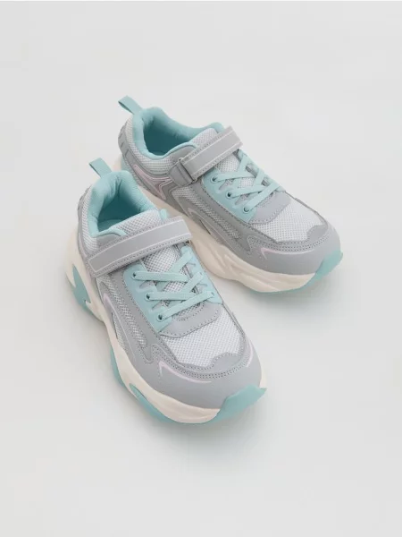 Кроссовки Reserved серые